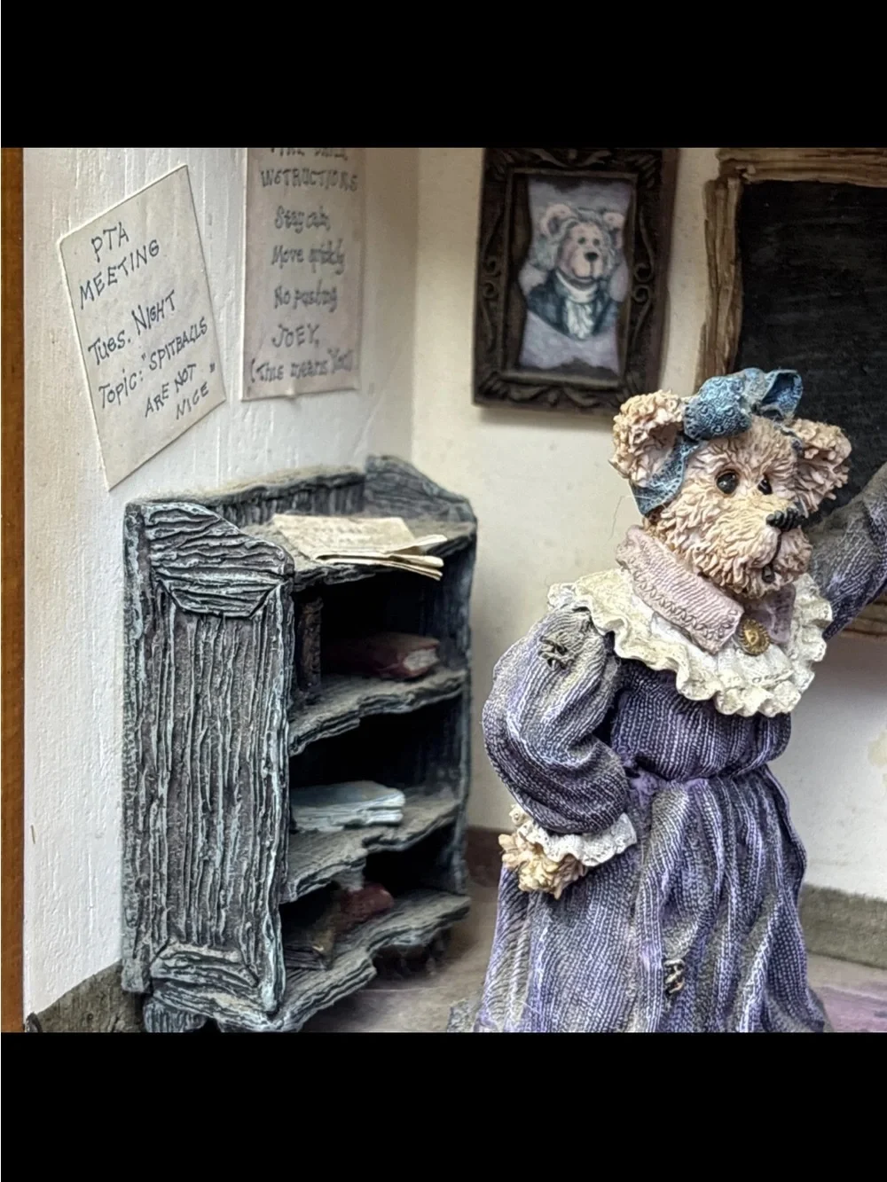 Boyds Bears Schoolhouse Shadow Box Diorama Classroom Teacher Bearstone Vintage